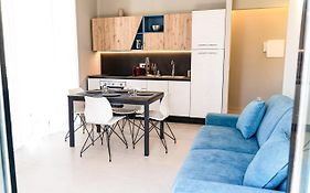 Gelone Rooftop And Suites
